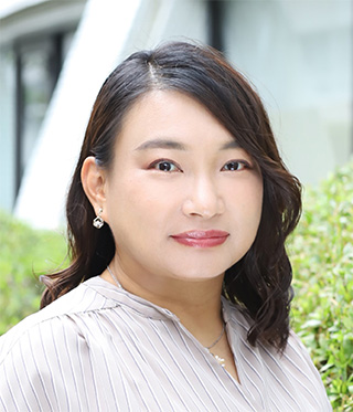 代表取締役社長　西原麻友子