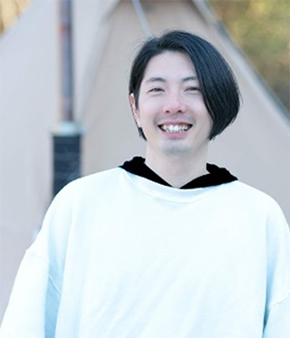 ワシオ株式会社　代表取締役　鷲尾岳
